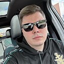 Знакомства: Максим, 32 года, Москва