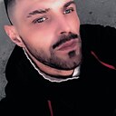 Знакомства: Madalin, 31 год, Pitești