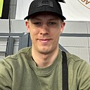 Знакомства: Ваня, 25 лет, Мариуполь