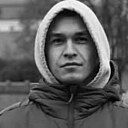 Знакомства: Максим, 31 год, Кривой Рог