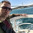 Знакомства: Александр, 35 лет, Снежное