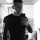 Знакомства: Denis, 25 лет, Горки