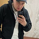 Знакомства: Илья, 24 года, Нижнекамск