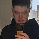 Знакомства: Рома, 27 лет, Каменское