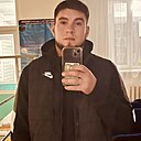 Знакомства: Валерий, 26 лет, Карабулак