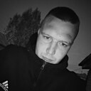 Знакомства: Иван, 23 года, Кормиловка