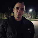 Знакомства: Максим, 23 года, Бирюч