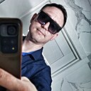 Знакомства: Дмитрий, 27 лет, Магадан