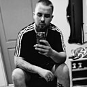 Знакомства: Валера, 25 лет, Адлер