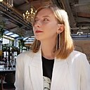 Знакомства: Ирина, 19 лет, Санкт-Петербург