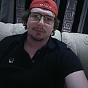 Знакомства: Артём, 25 лет, Магнитогорск