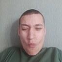 Знакомства: Денис, 24 года, Ровеньки