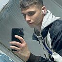 Знакомства: Данил, 21 год, Абакан