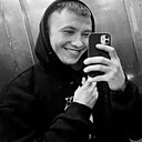 Знакомства: Максим, 23 года, Поварово