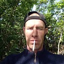 Знакомства: Виктор, 38 лет, Холмск