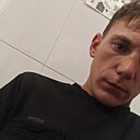 Знакомства: Олег, 24 года, Петриков