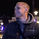 Знакомства: Илья, 21 год, Феодосия