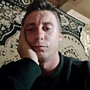 Знакомства: Илья, 21 год, Магадан