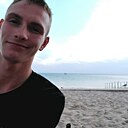 Знакомства: Денис, 22 года, Павловский Посад