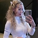 Знакомства: Каріна, 26 лет, Черновцы