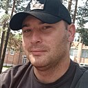 Знакомства: Артем, 33 года, Мулино