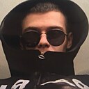 Знакомства: Максим, 32 года, Киров