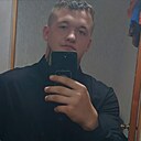 Знакомства: Андрей, 27 лет, Белогорск