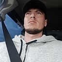 Знакомства: Виктор, 29 лет, Макинск