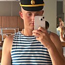 Знакомства: Денис, 22 года, Феодосия