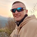 Знакомства: Илья, 27 лет, Саяногорск