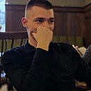 Знакомства: Илья, 19 лет, Бобруйск