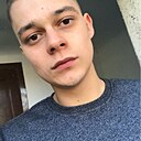 Знакомства: Максим, 23 года, Таганрог