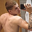 Знакомства: Дима, 25 лет, Новомосковск