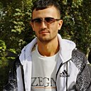 Знакомства: Farrukh, 33 года, Худжанд