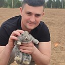 Знакомства: Артём, 31 год, Саки