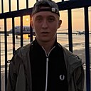 Знакомства: Максим, 23 года, Лангепас