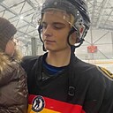 Знакомства: Максим, 19 лет, Москва