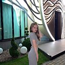 Знакомства: Карина, 22 года, Армавир