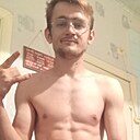 Знакомства: Виталя, 23 года, Луганск