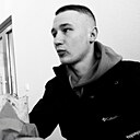 Знакомства: Максим, 25 лет, Столбцы