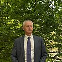 Знакомства: Валерий, 67 лет, Владивосток