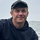 Знакомства: Евгений, 33 года, Тюмень
