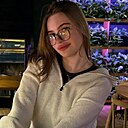 Знакомства: Алена, 20 лет, Санкт-Петербург
