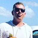 Знакомства: Виктор, 36 лет, Магадан