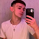 Знакомства: Фил, 25 лет, Реутов