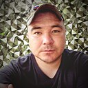 Знакомства: Радмир, 32 года, Макеевка