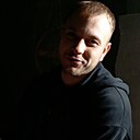Знакомства: Максим, 29 лет, Калинковичи