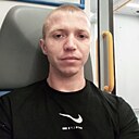 Знакомства: Олег, 31 год, Климовск