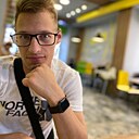 Знакомства: Олег, 27 лет, Кисловодск