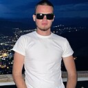 Знакомства: Артем, 21 год, Белокуриха